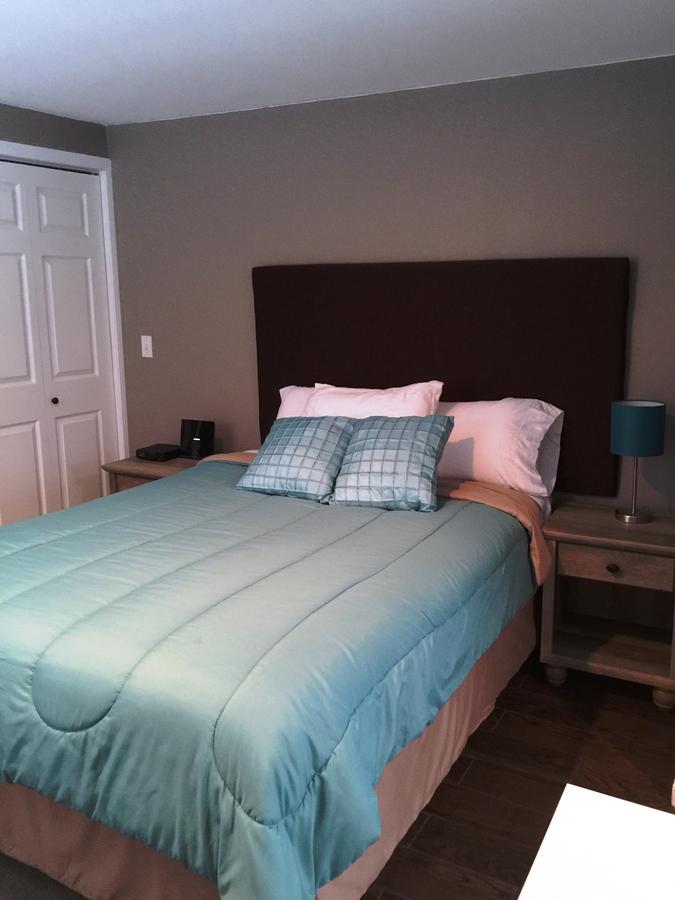 Brimley Motel Suites Extérieur photo