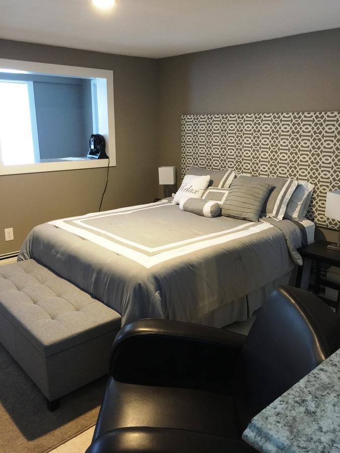 Brimley Motel Suites Extérieur photo